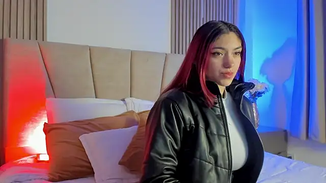 Victoria Beaumont online show from November 18, 11:35 am