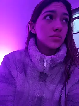 Victoria Beaumont online show from April 2, 11:50 am