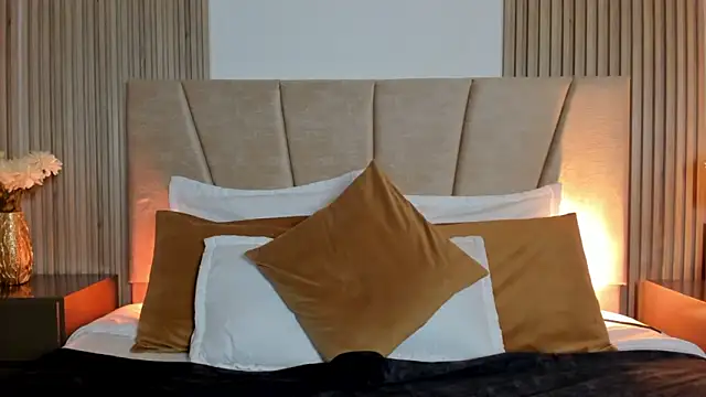 Victoria Beaumont online show from November 6, 11:36 am