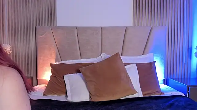 Victoria Beaumont online show from October 29, 11:20 am