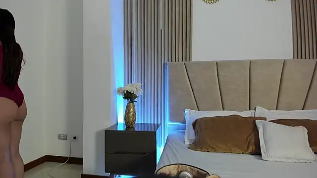 Victoria Beaumont online show from February 26, 11:54 am