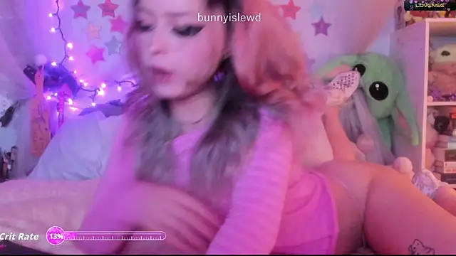 Snapshot of bunnyislewd chatting on May 27, 3:03 am bunnyislewd online show from May 27, 3:03 am