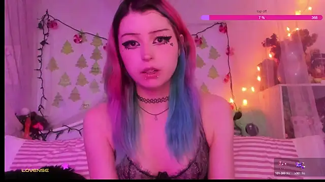 Snapshot of bunnyislewd chatting on December 19, 5:21 am bunnyislewd online show from December 19, 5:21 am