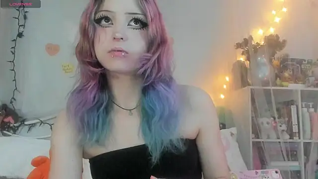 Snapshot of bunnyislewd chatting on January 8, 3:01 am bunnyislewd online show from January 8, 3:01 am