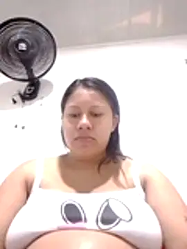 Snapshot of Hot_Rihanna chatting on March 2, 2:57 pm Hot Rihanna online show from March 2, 2:57 pm