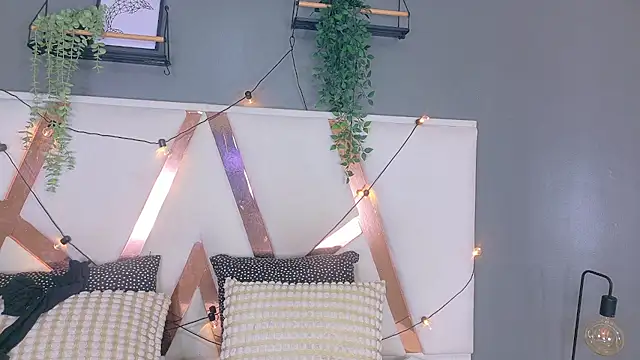 JenaCooper  online show from April 15, 3:01 am