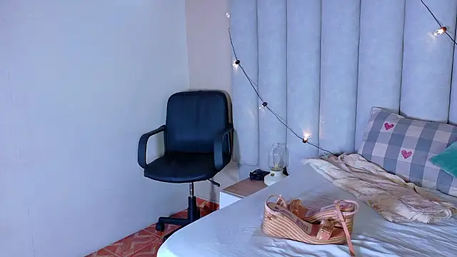 JenaCooper  online show from February 17, 2:53 am