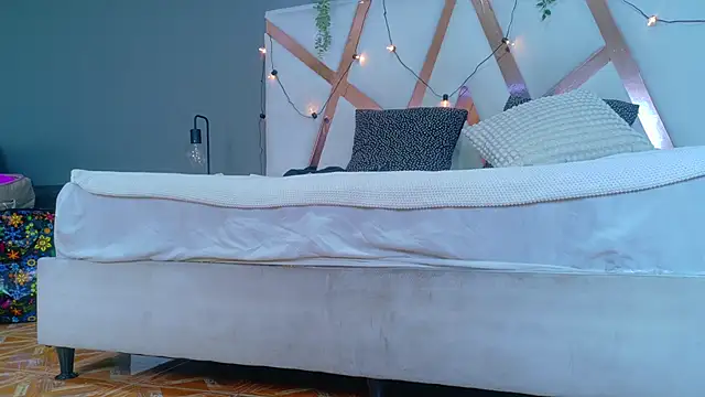 JenaCooper  online show from February 24, 3:18 am