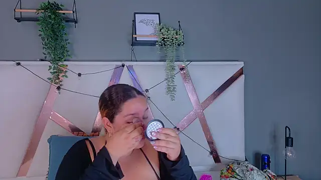 Snapshot of JenaCooper_ chatting on June 21, 11:27 am JenaCooper online show from June 21, 11:27 am
