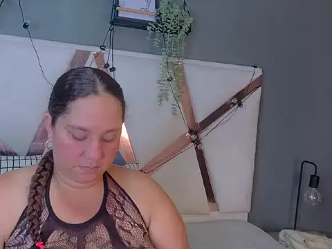 Snapshot of JenaCooper_ chatting on July 12, 11:33 am JenaCooper online show from July 12, 11:33 am