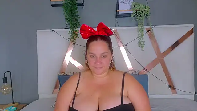 Snapshot of JenaCooper_ chatting on June 22, 1:55 am JenaCooper online show from June 22, 1:55 am