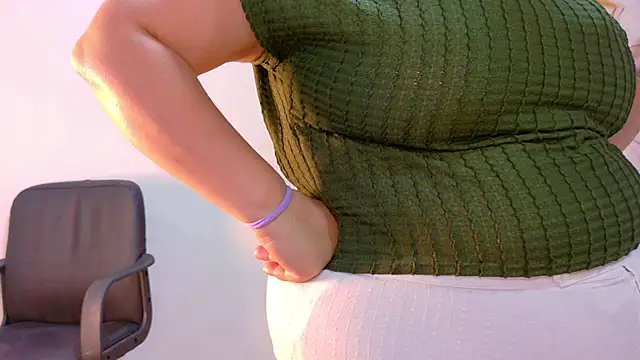 JenaCooper  online show from February 5, 2:51 am