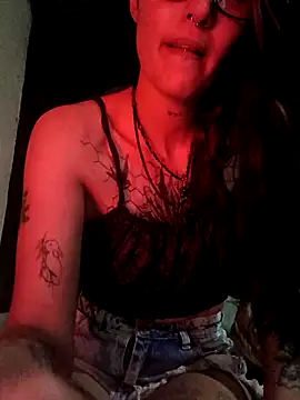 Snapshot of Darkw1tch chatting on October 5, 11:50 pm Darkw1tch online show from October 5, 11:50 pm