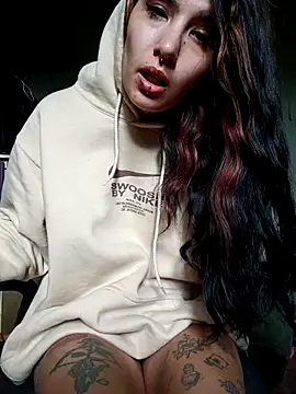 Snapshot of Darkw1tch chatting on October 29, 11:31 am Darkw1tch online show from October 29, 11:31 am