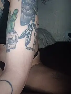 Darkw1tch online show from May 17, 1:38 am