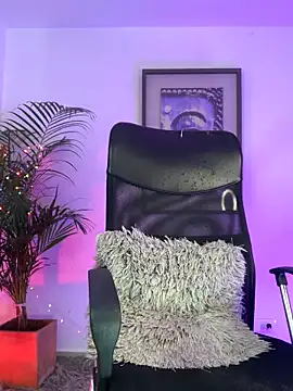 dollforsex  online show from December 17, 9:42 pm