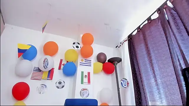 miaroberts69 online show from June 21, 9:53 pm