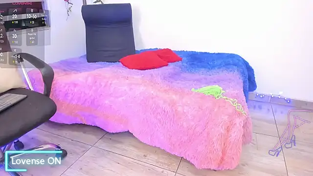 miaroberts69 online show from March 27, 12:52 am