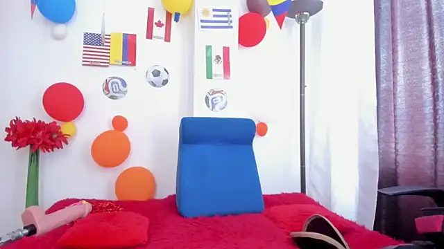 miaroberts69 online show from July 14, 8:37 pm