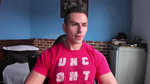 Snapshot of justinkarter chatting on September 10, 6:40 pm justinkarter online show from September 10, 6:40 pm