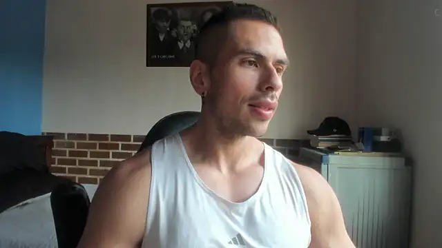Snapshot of justinkarter chatting on July 10, 5:57 pm justinkarter online show from July 10, 5:57 pm