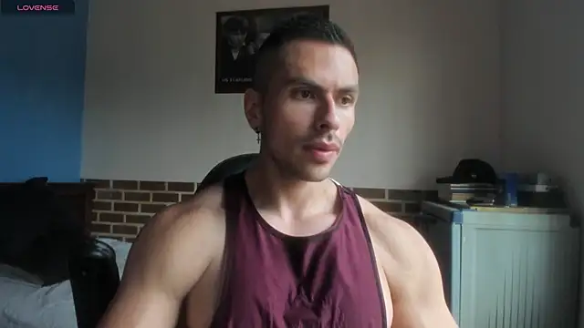 Snapshot of justinkarter chatting on July 9, 4:17 pm justinkarter online show from July 9, 4:17 pm