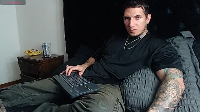 Shane Clay online show from February 8, 12:30 am