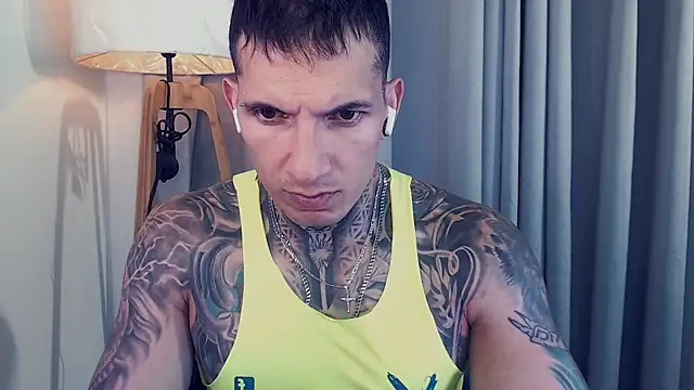 Snapshot of Shane_Clay chatting on September 19, 10:25 pm Shane Clay online show from September 19, 10:25 pm