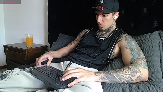 Shane Clay online show from January 8, 6:36 pm