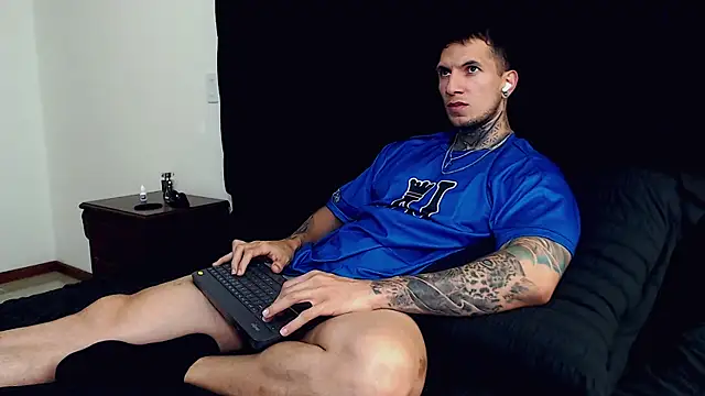 Snapshot of Shane_Clay chatting on October 2, 8:45 pm Shane Clay online show from October 2, 8:45 pm