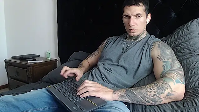 Shane Clay online show from January 5, 6:11 pm