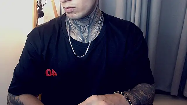 Snapshot of Shane_Clay chatting on November 16, 12:04 am Shane Clay online show from November 16, 12:04 am