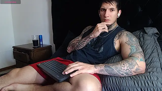 Shane Clay online show from February 6, 6:48 pm