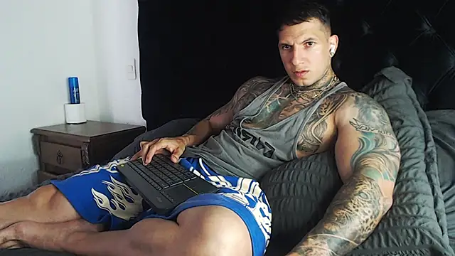 Shane Clay online show from April 3, 6:58 pm