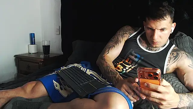 Shane Clay online show from April 5, 10:27 pm