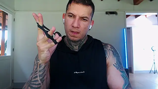 Shane Clay online show from May 14, 6:27 pm