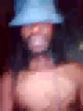 Snapshot of DicksonMcDICKEN chatting on April 7, 4:14 am DicksonMcDICKEN online show from April 7, 4:14 am