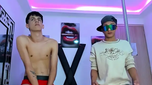 TWINKS FRIENDS online show from October 20, 2:46 am