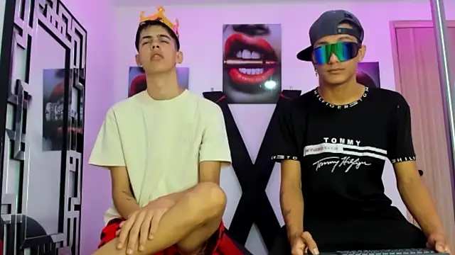 TWINKS FRIENDS online show from October 27, 7:20 am