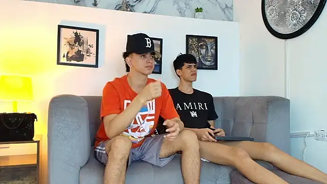 TWINKS FRIENDS online show from March 4, 1:30 pm