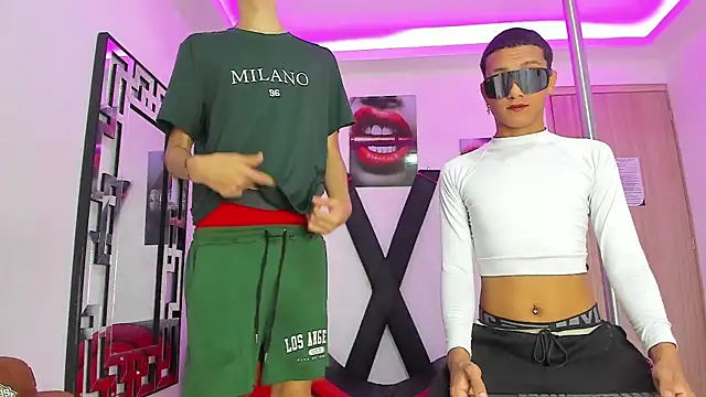 TWINKS FRIENDS online show from October 14, 7:31 am