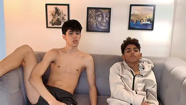 Snapshot of TWINKS_FRIENDS chatting on April 25, 1:41 pm TWINKS FRIENDS online show from April 25, 1:41 pm
