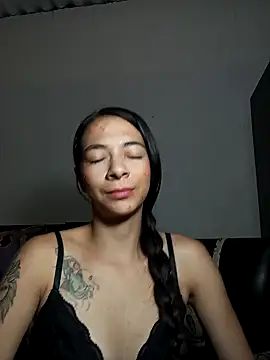 Snapshot of paisita122 chatting on October 10, 2:34 am paisita122 online show from October 10, 2:34 am