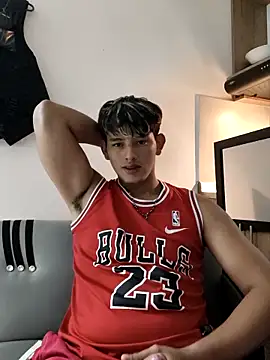 Hiroshi Shen online show from December 22, 11:16 pm