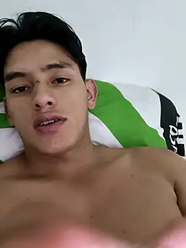 Snapshot of Hiroshi_Shen chatting on October 3, 2:37 am Hiroshi Shen online show from October 3, 2:37 am