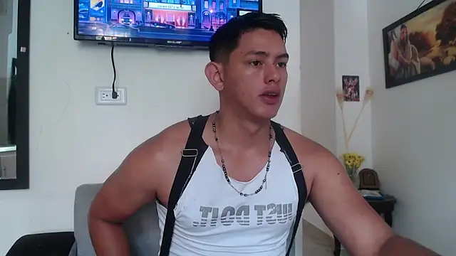 Hiroshi Shen online show from May 3, 1:04 pm