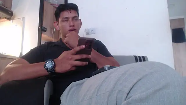 Hiroshi Shen online show from May 10, 1:04 pm