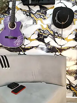 Hiroshi Shen online show from January 8, 11:00 pm