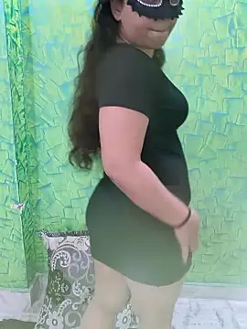 Iampriyaaa15 online show from December 22, 6:13 am