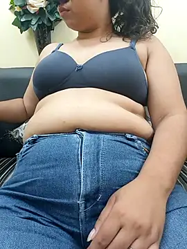 Snapshot of Iampriyaaa15 chatting on September 22, 6:19 am Iampriyaaa15 online show from September 22, 6:19 am